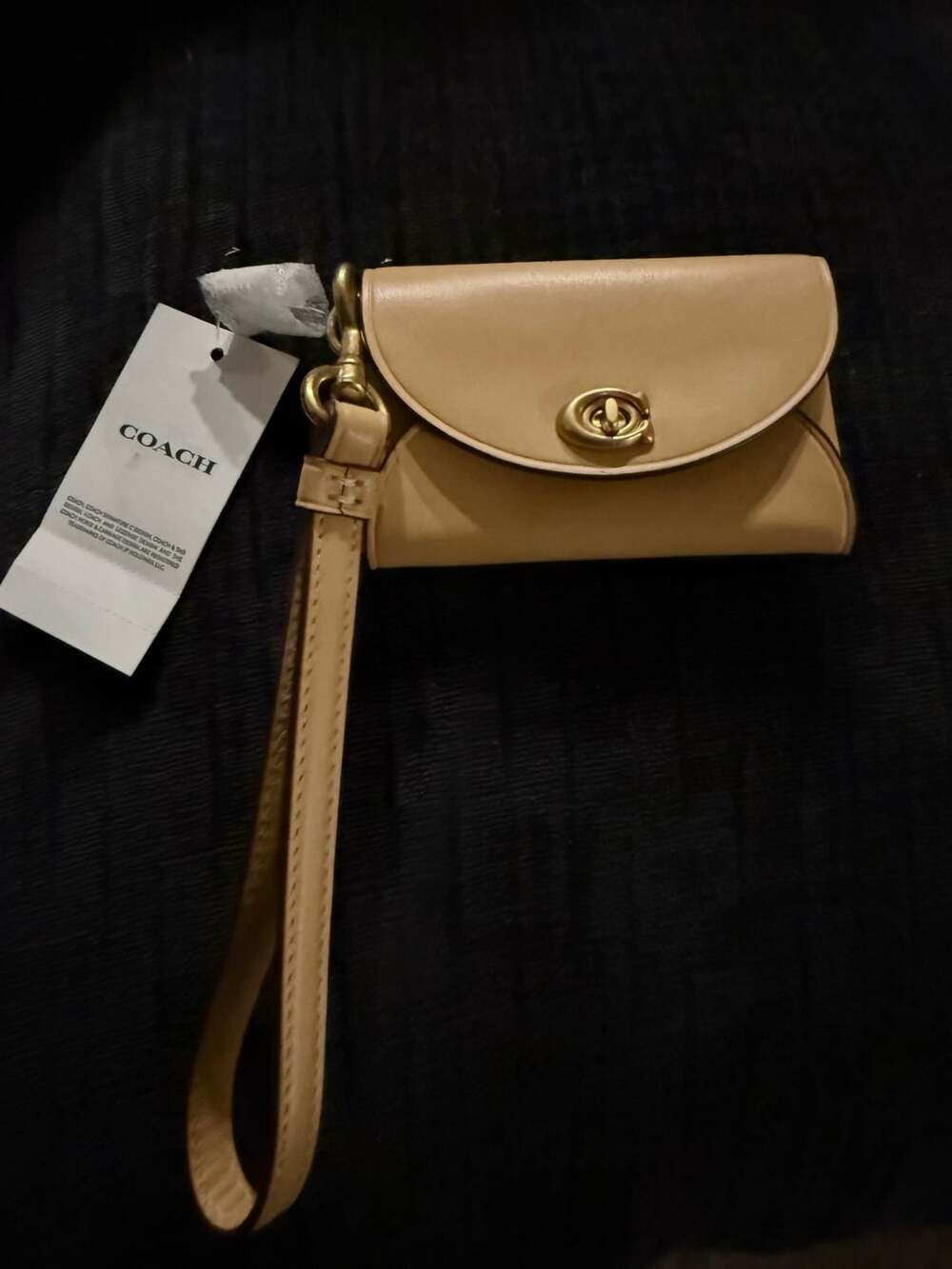 Coach Leather Turnlock Wristlet Tan New With Tags